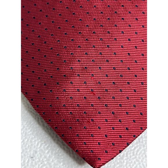 Jos A Bank Red with Black Dots Designer Tie Silk Necktie - Picture 3 of 8